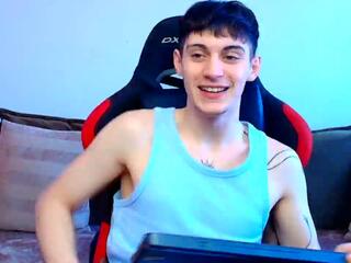 Rovan Bean webcam model stream image