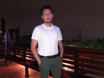 JanielAdam webcam model stream image