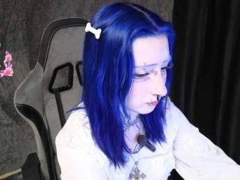 YoungAlice1 webcam model stream image