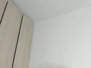 luuciana webcam model stream image