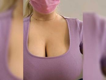 LiliTmil webcam model stream image