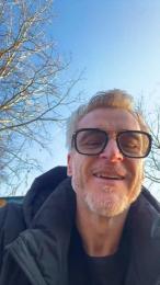 Axl_hot webcam model stream image