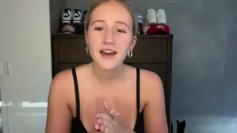 itssosierra webcam stripchat model stream image