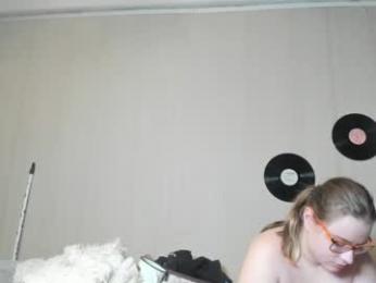 seductive_she_wolf webcam model stream image