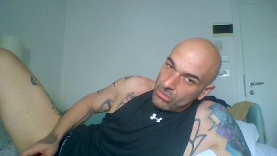ilciuciu20 webcam cam4 model stream image