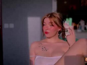 diora_vibe webcam model stream image