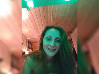 Lizzzo webcam bongacams model stream image