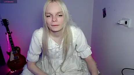 Emily_Nyaffee webcam stripchat model stream image