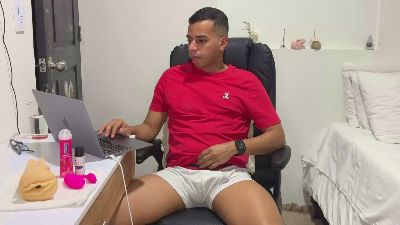 V_Storm webcam model stream image