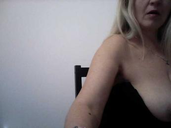 Multiply-orgazm webcam bongacams model stream image