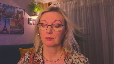 VanessaLUX webcam model stream image