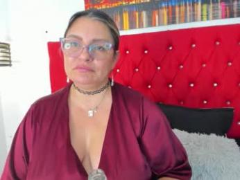 sweet__mature webcam model stream image