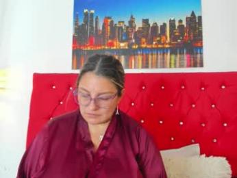 sweet__mature webcam model stream image