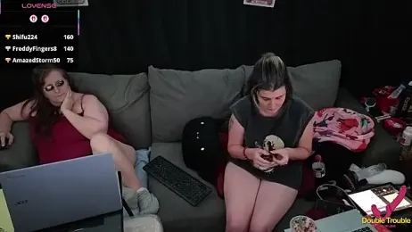 Bella_and_Marie webcam model stream image