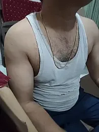 Hunkslave webcam model stream image