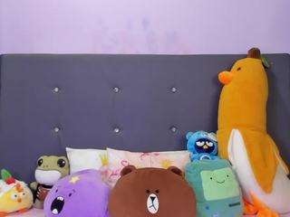 harmonyhill webcam model stream image