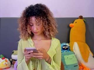 harmonyhill webcam model stream image