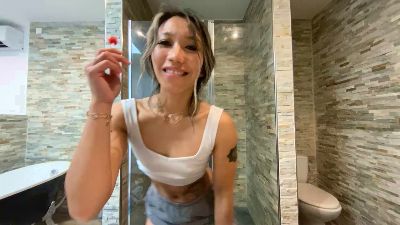 Fleur2malaisie webcam cam4 model stream image