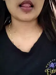 Wild-janvi webcam model stream image