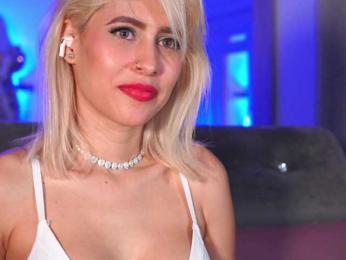 LucyRouse webcam model stream image