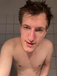 420Boy18cm webcam model stream image
