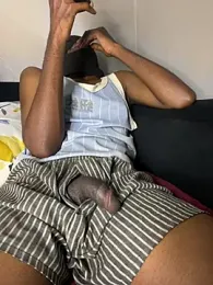 Gifttheskimaskboy014 webcam model stream image