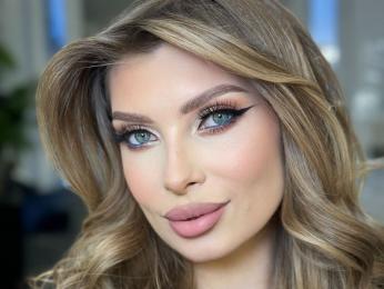 Alessia webcam model stream image