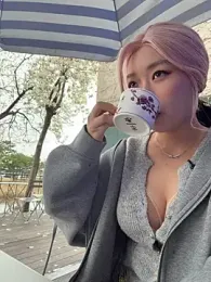 winter11 webcam stripchat model stream image