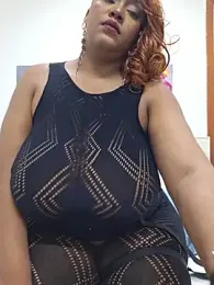 Thasha8 webcam model stream image