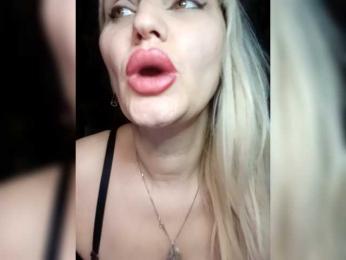 Freya-Milf webcam model stream image