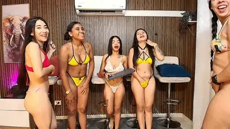 canelasquirt webcam stripchat model stream image