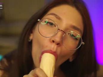 angels_kiss webcam model stream image