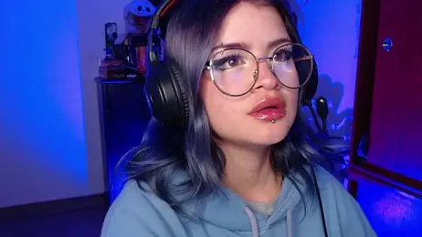 Raventh_ webcam model stream image