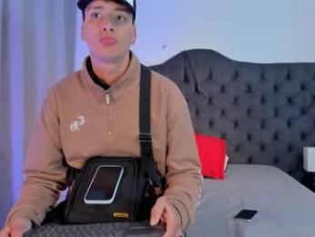 1threestar webcam model stream image