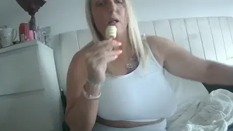 theblondecocklover webcam model stream image