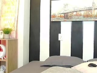 Paris Rouxs webcam flirt4free model stream image