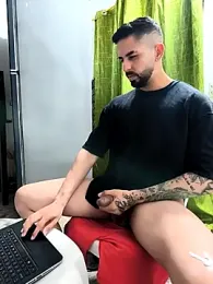 giannis090 webcam model stream image