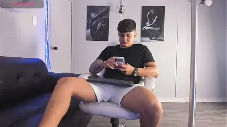 Cristopher_strong webcam model stream image