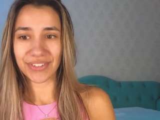 aura-18 webcam camsoda model stream image