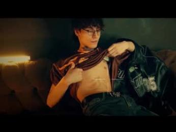 hotdogswaitingaports webcam model stream image