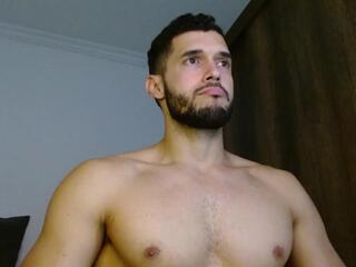 Tom Wills webcam model stream image