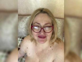 luxuriousGoddess webcam model stream image