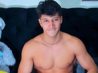 Ryan Garden webcam model stream image