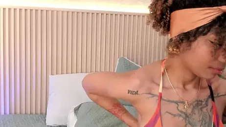 daiana_curly webcam model stream image