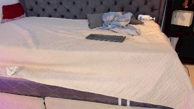 TwoMilkyway webcam model stream image