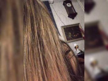 Elleanora webcam model stream image