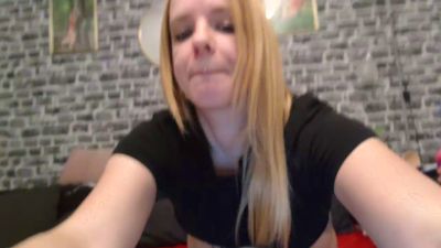 xHotmilf87x webcam model stream image