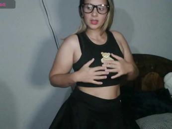 twosex8 webcam model stream image