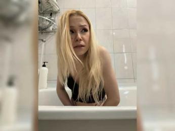 freakfarm webcam model stream image