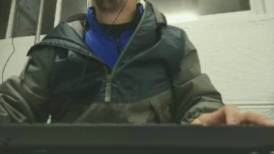 _play_ webcam model stream image